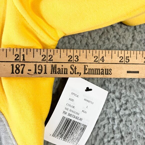 Starter Pittsburgh Penguins Sweatshirt Mens Large Yellow‎ Crewneck Logo NHL New - Picture 7 of 9